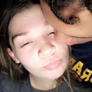 Meet your Posher, Ava